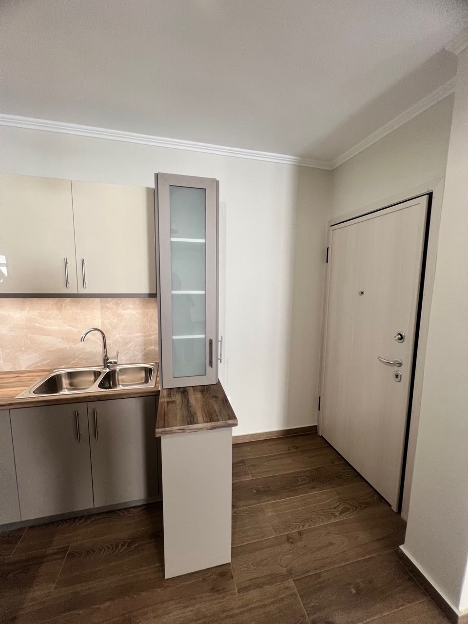 Ολική Ανακαίνιση 2 - Είσοδος